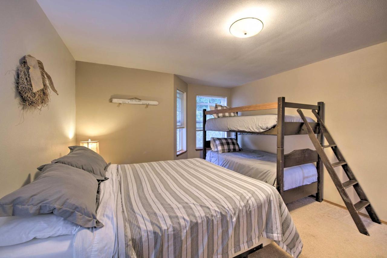 Warm Beach Hideaway With Private Beach! Stanwood 外观 照片